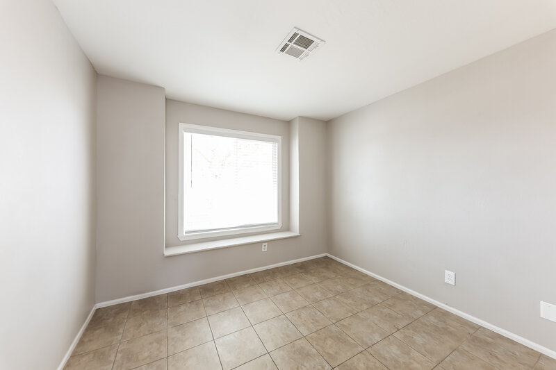 0/Mo, 7706 W San Miguel Ave Glendale, AZ 85303 Bedroom View