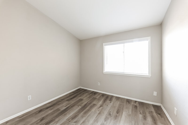 0/Mo, 7706 W San Miguel Ave Glendale, AZ 85303 Bedroom View 2