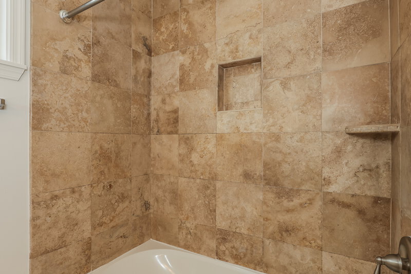 2,185/Mo, 7706 W San Miguel Ave Glendale, AZ 85303 Bathroom View 2