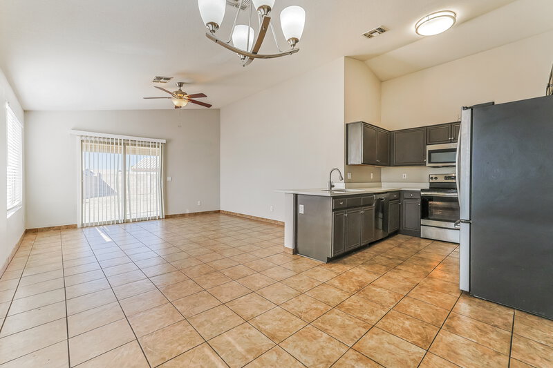 1,955/Mo, 4602 N 84th Ln Phoenix, AZ 85037 Dining Room View