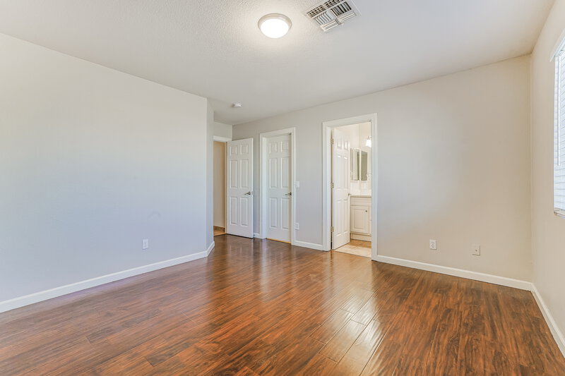 1,955/Mo, 4602 N 84th Ln Phoenix, AZ 85037 Main Bedroom View 3