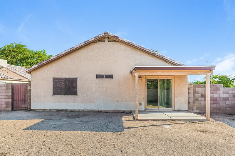 1,955/Mo, 4602 N 84th Ln Phoenix, AZ 85037 Rear View