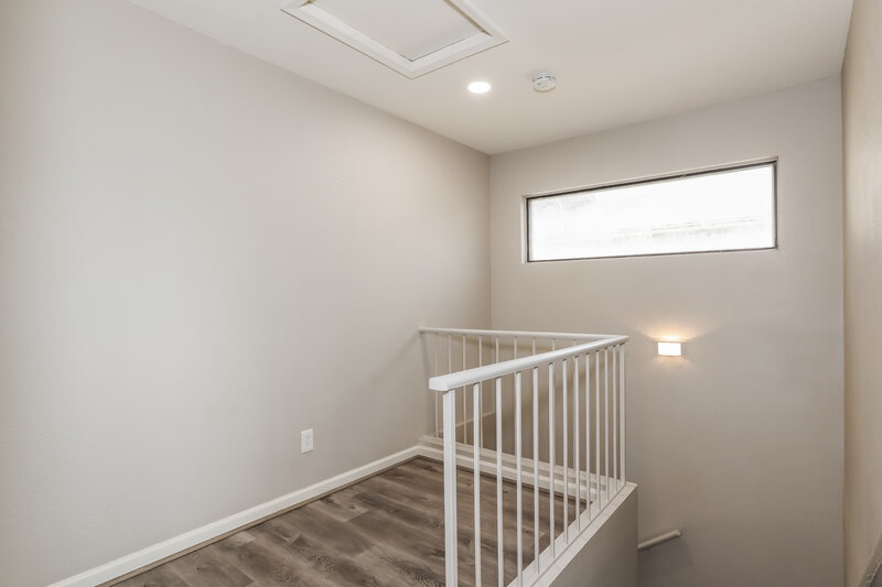 1,835/Mo, 8724 W John Cabot Rd Peoria, AZ 85382 Loft View