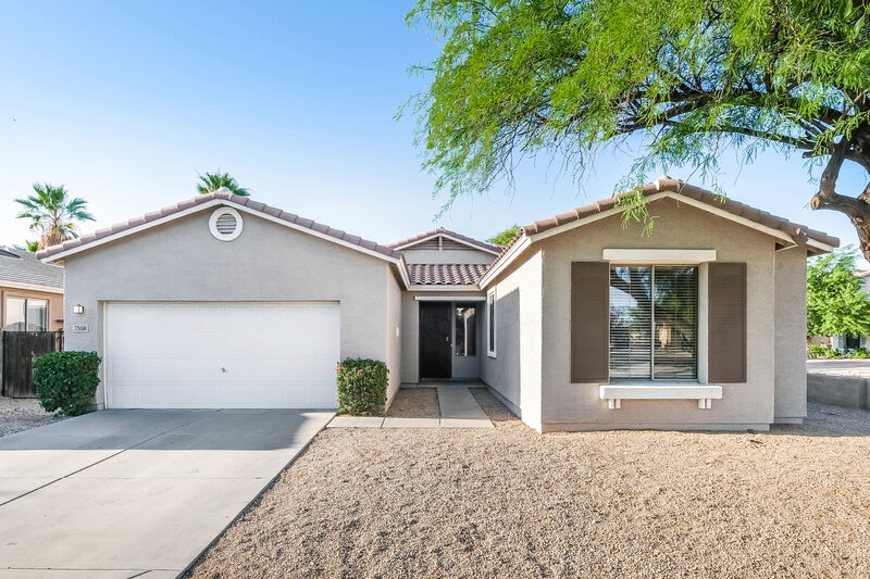 2,305/Mo, 7308 W Superior Ave Phoenix, AZ 85043 External View