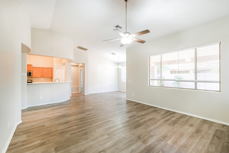 2,305/Mo, 7308 W Superior Ave Phoenix, AZ 85043 Living Room View 2