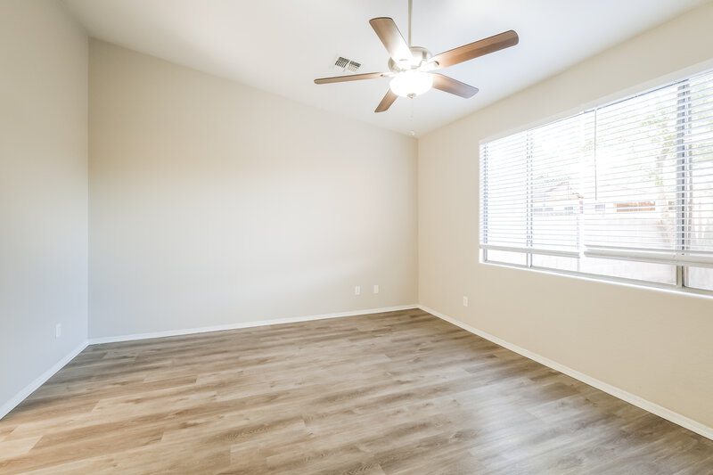 2,305/Mo, 7308 W Superior Ave Phoenix, AZ 85043 Main Bedroom View