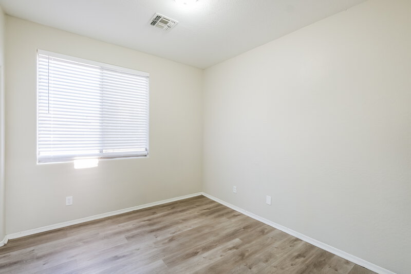 2,305/Mo, 7308 W Superior Ave Phoenix, AZ 85043 Bedroom View 2