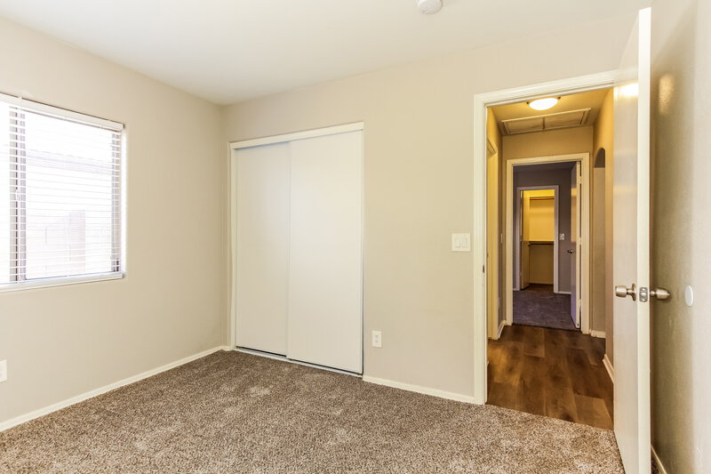 1,665/Mo, 13381 W Ocotillo Ln Surprise, AZ 85374 Bedroom View 3
