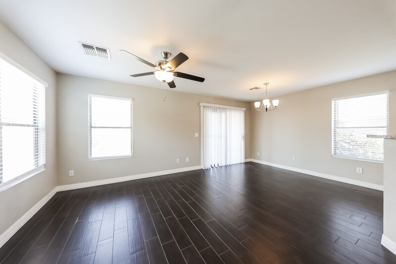 1,980/Mo, 8264 W Purdue Ave Peoria, AZ 85345 Living Room View