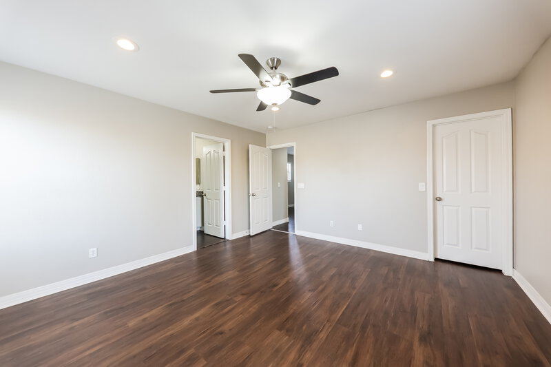 1,980/Mo, 8264 W Purdue Ave Peoria, AZ 85345 Main Bedroom View