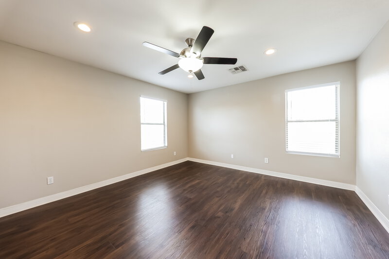 1,980/Mo, 8264 W Purdue Ave Peoria, AZ 85345 Main Bedroom View 2