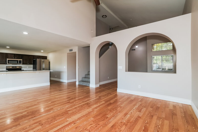 1,925/Mo, 10013 W Montecito Ave Phoenix, AZ 85037 Family Room View