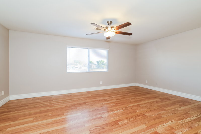 1,925/Mo, 10013 W Montecito Ave Phoenix, AZ 85037 Main Bedroom View