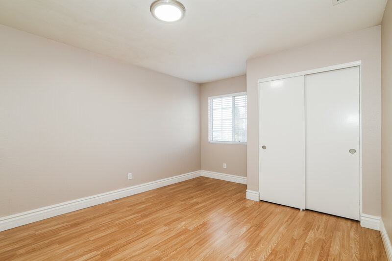 1,925/Mo, 10013 W Montecito Ave Phoenix, AZ 85037 Bedroom View 3