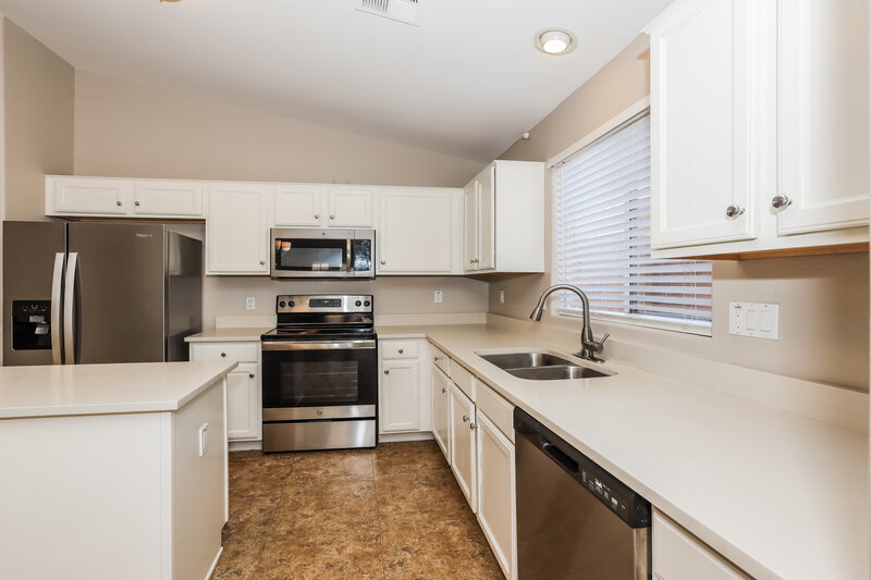 1,990/Mo, 3312 W Five Mile Peak Dr San Tan Valley, AZ 85142 Kitchen View 2
