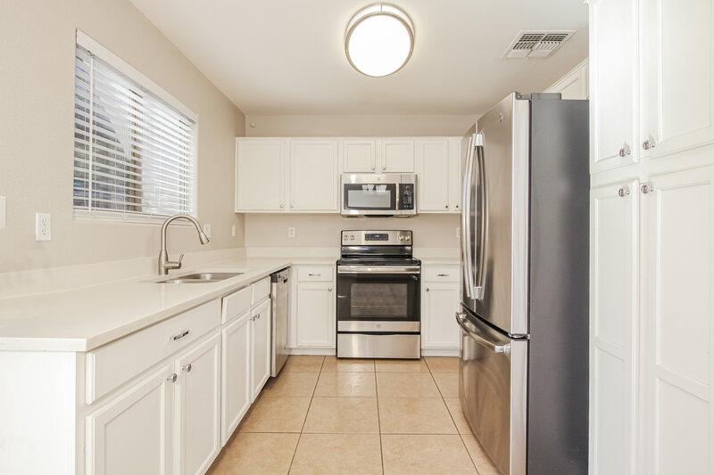 1,930/Mo, 17463 W Ventura St Surprise, AZ 85388 Kitchen View