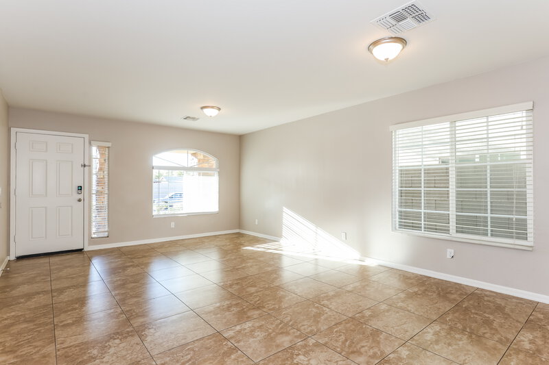 2,795/Mo, 5809 S 27th Ln Phoenix, AZ 85041 Living Room View