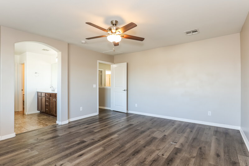 2,795/Mo, 5809 S 27th Ln Phoenix, AZ 85041 Main Bedroom View 2