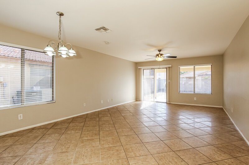 1,700/Mo, 13273 W Mauna Loa Ln Surprise, AZ 85379 Dining Room View
