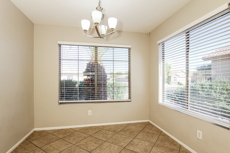 1,700/Mo, 13273 W Mauna Loa Ln Surprise, AZ 85379 Breakfast Nook View