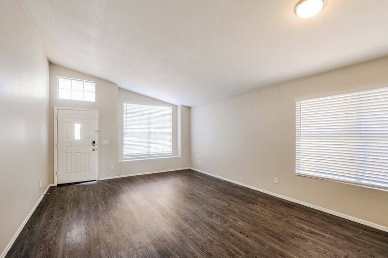 2,140/Mo, 2709 N 122nd Avenue Avondale, AZ 85392 Family Room View