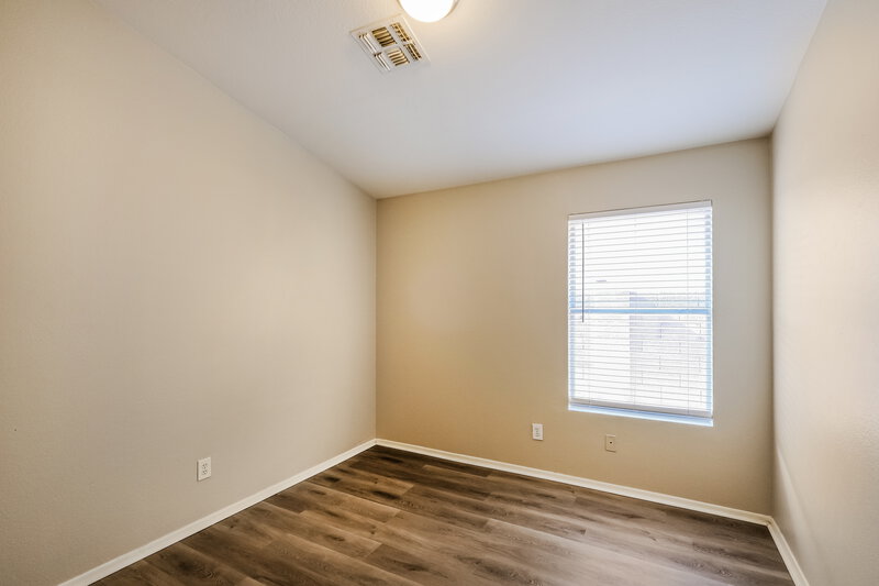 2,140/Mo, 2709 N 122nd Avenue Avondale, AZ 85392 Bedroom View