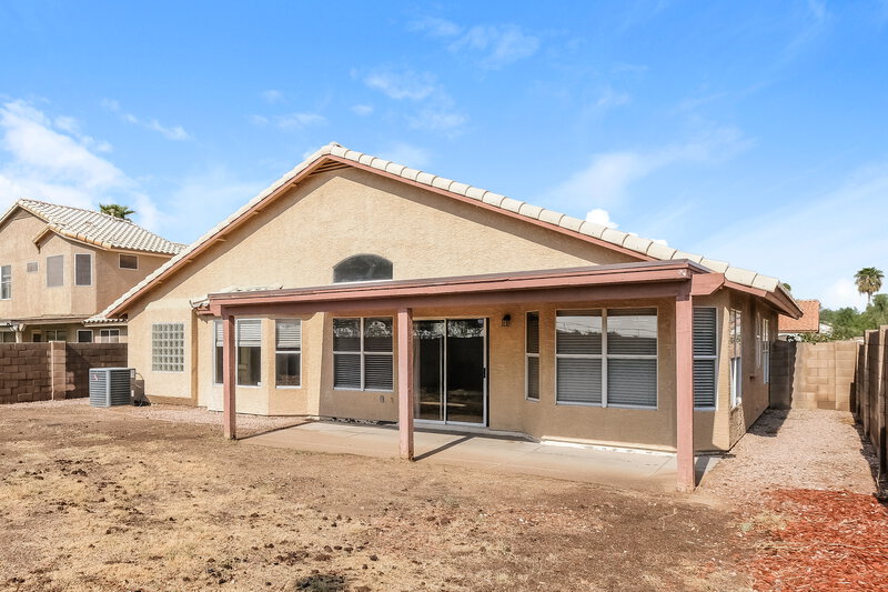 2,140/Mo, 2709 N 122nd Avenue Avondale, AZ 85392 Rear View