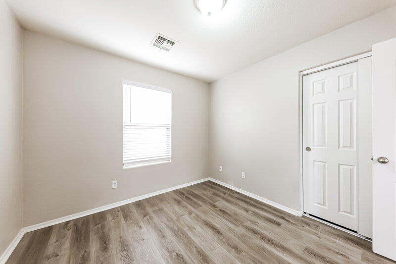 2,020/Mo, 18538 W Fairway Dr Surprise, AZ 85374 Bedroom View 2