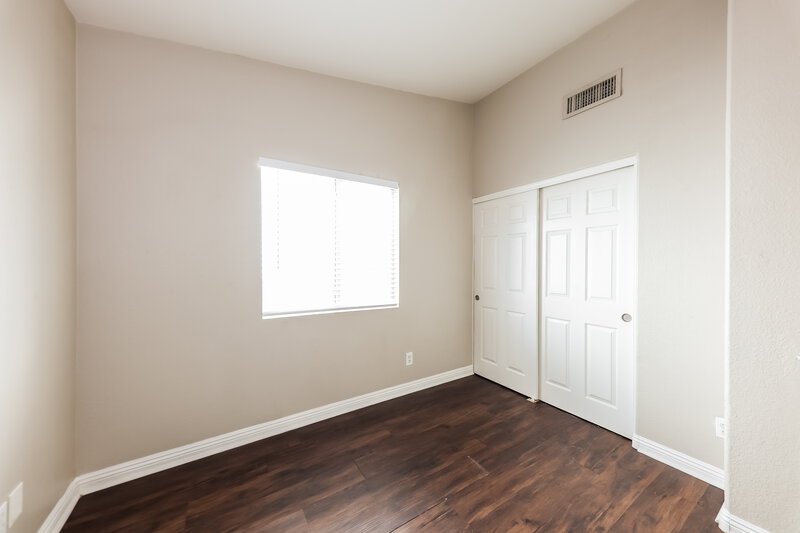 2,095/Mo, 6634 W Pima Street Phoenix, AZ 85043 Bedroom View