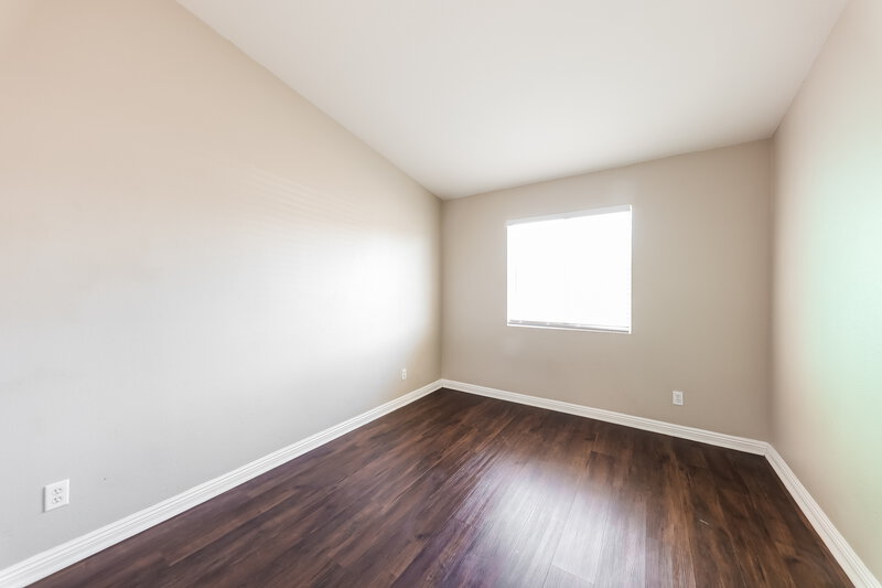 2,095/Mo, 6634 W Pima Street Phoenix, AZ 85043 Bedroom View 2