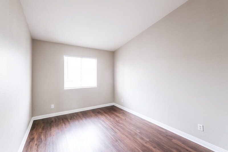 1,870/Mo, 6634 W Pima Street Phoenix, AZ 85043 Bedroom View 2