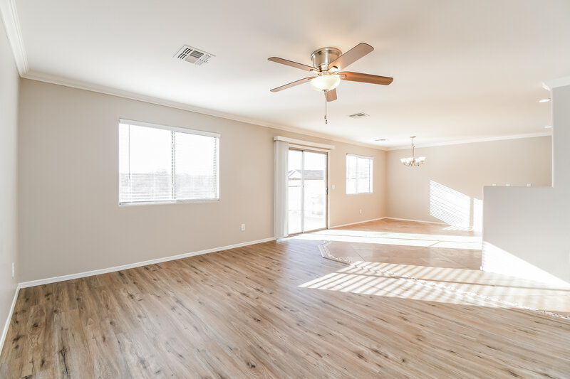 2,085/Mo, 135 W Brangus Way San Tan Valley, AZ 85143 Living Room View