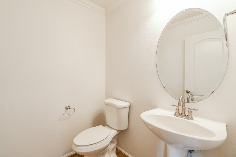 2,085/Mo, 135 W Brangus Way San Tan Valley, AZ 85143 Bathroom View 2