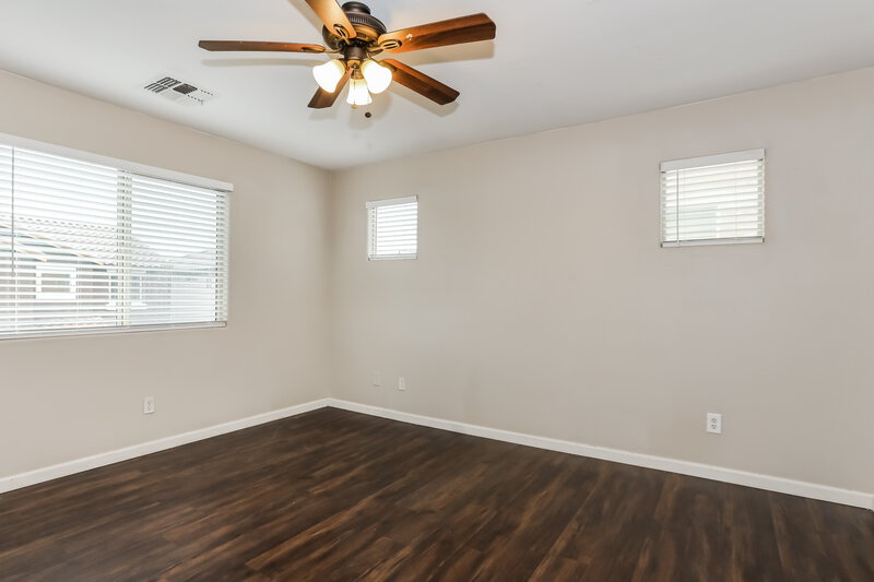 1,995/Mo, 339 S Travis Mesa, AZ 85208 Main Bedroom View