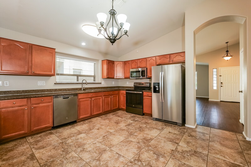 1,890/Mo, 1649 E Leslie Ave San Tan Valley, AZ 85140 Kitchen View 2