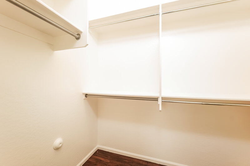 1,890/Mo, 1649 E Leslie Ave San Tan Valley, AZ 85140 Walk In Closet View
