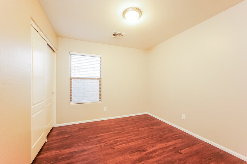 1,890/Mo, 1649 E Leslie Ave San Tan Valley, AZ 85140 Bedroom View