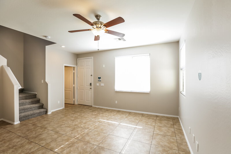 2,025/Mo, 7040 S 7th Ln Phoenix, AZ 85041 Living Room View 2