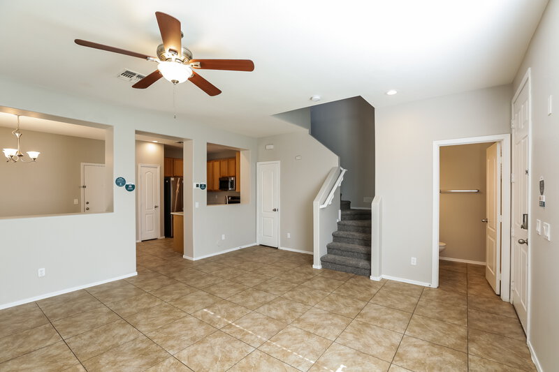 2,025/Mo, 7040 S 7th Ln Phoenix, AZ 85041 Living Room View 3