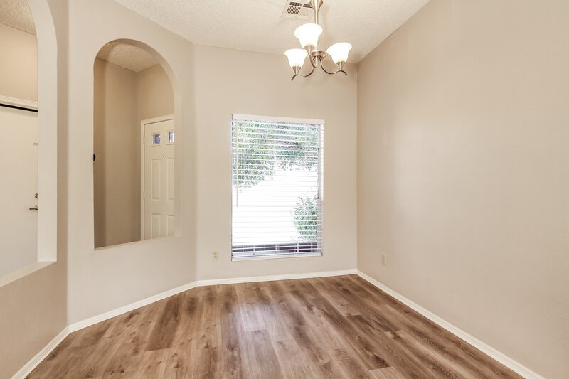 2,145/Mo, 10126 W Medlock Ave Glendale, AZ 85307 Dining Room View 2