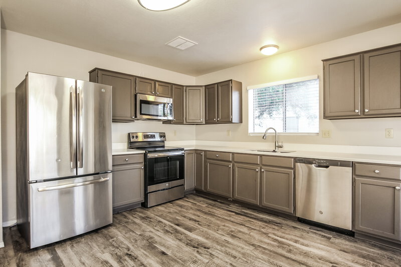 2,145/Mo, 10126 W Medlock Ave Glendale, AZ 85307 Kitchen View