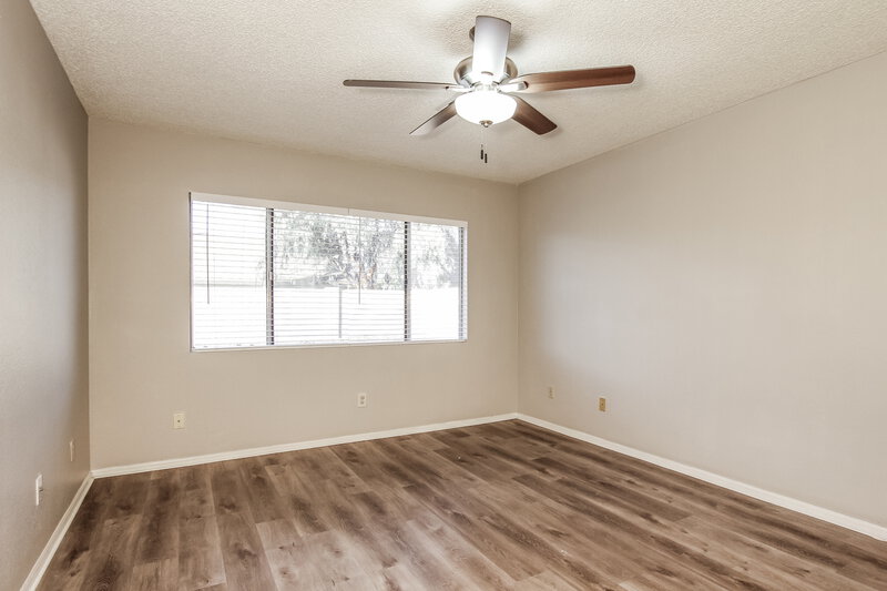 2,145/Mo, 10126 W Medlock Ave Glendale, AZ 85307 Main Bedroom View
