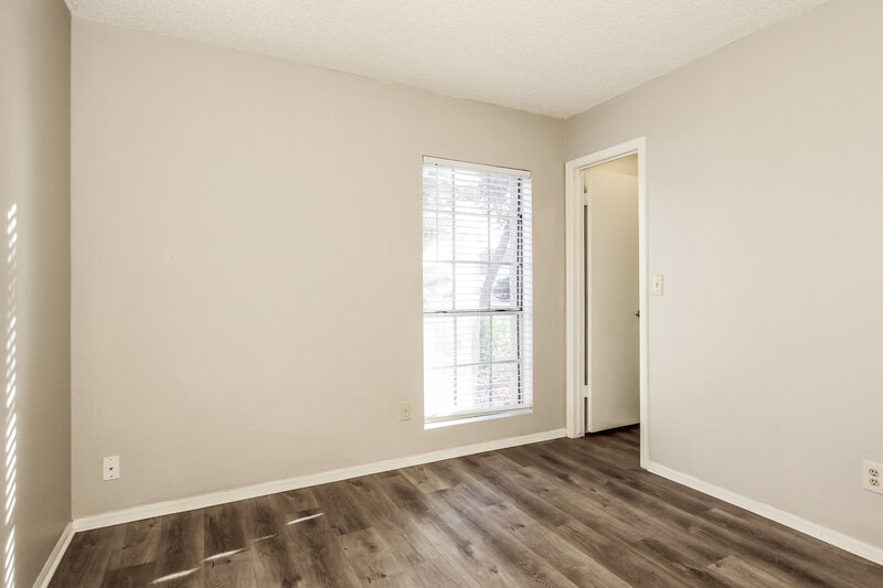 2,145/Mo, 10126 W Medlock Ave Glendale, AZ 85307 Bedroom View 2