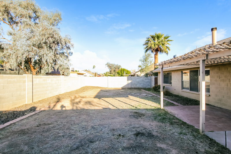 2,145/Mo, 10126 W Medlock Ave Glendale, AZ 85307 Rear View 2