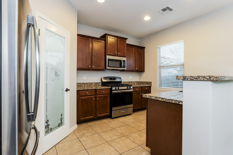 1,765/Mo, 4393 W Crescent Rd San Tan Valley, AZ 85142 Kitchen View