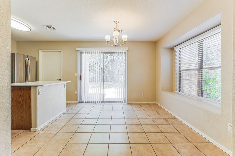 2,260/Mo, 120 S Valle Verde Mesa, AZ 85208 Dining Room View
