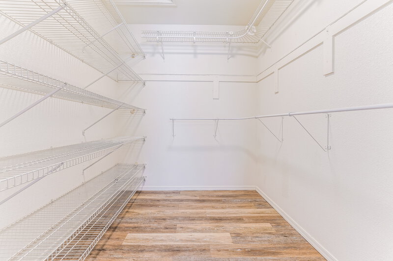 2,260/Mo, 120 S Valle Verde Mesa, AZ 85208 Walk In Closet View