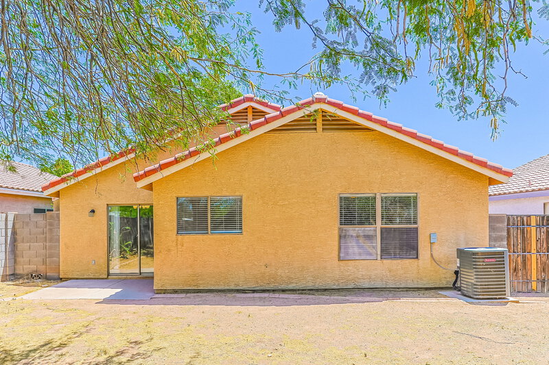 2,260/Mo, 120 S Valle Verde Mesa, AZ 85208 Rear View