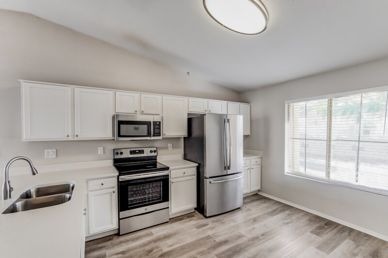 1,725/Mo, 407 S Alva St Buckeye, AZ 85326 Kitchen View