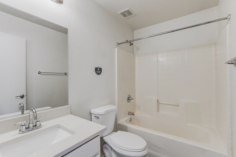1,725/Mo, 407 S Alva St Buckeye, AZ 85326 Bathroom View